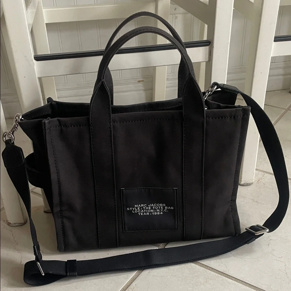 Marc Jacobs Black Canvas 'The Tote Bag' with White Logo - Picture 4 of 12